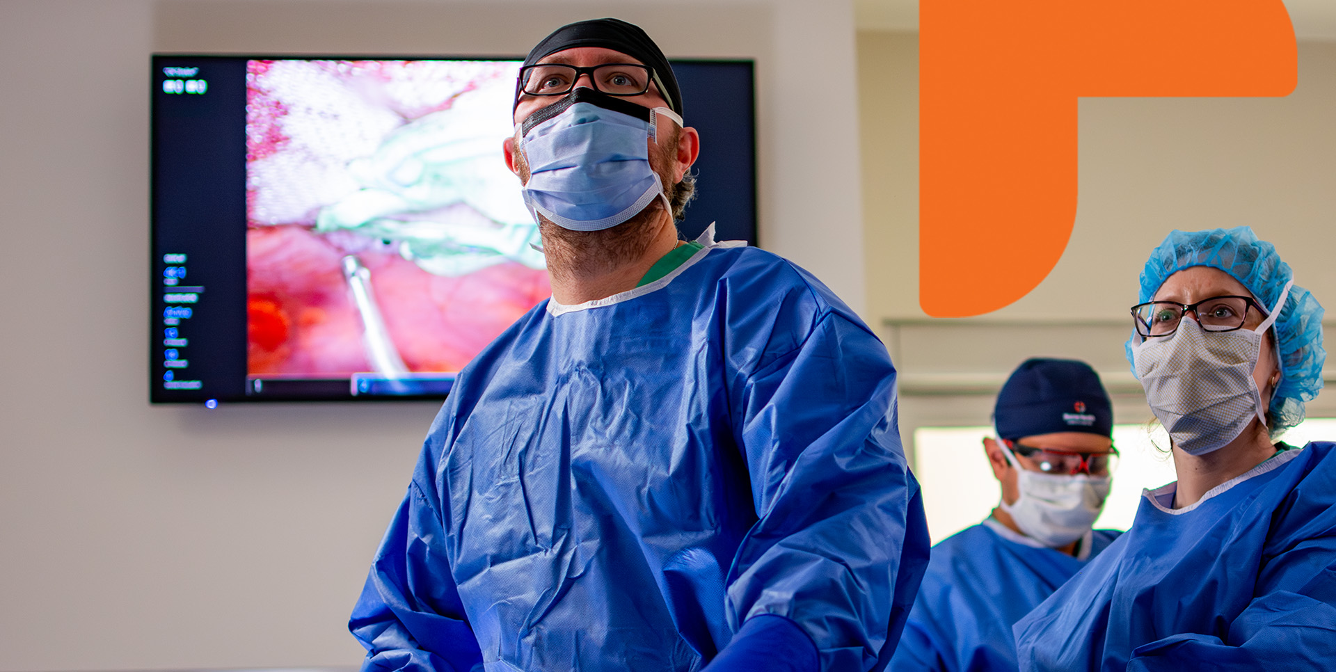 surgical services at rome health doctor and nurse during a procedure